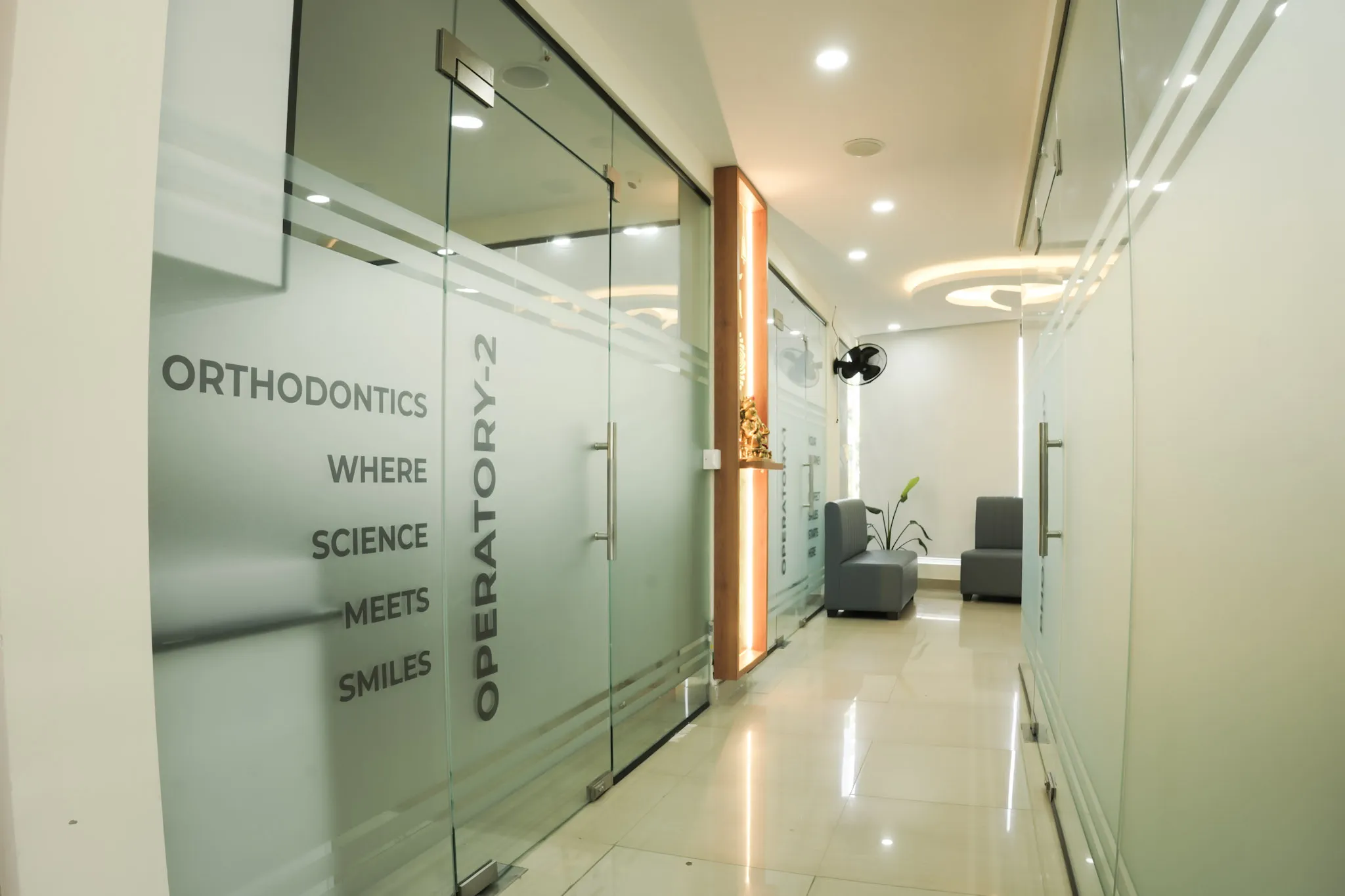 Dentist consultation in Sahakar Nagar clinic for general dentistry care