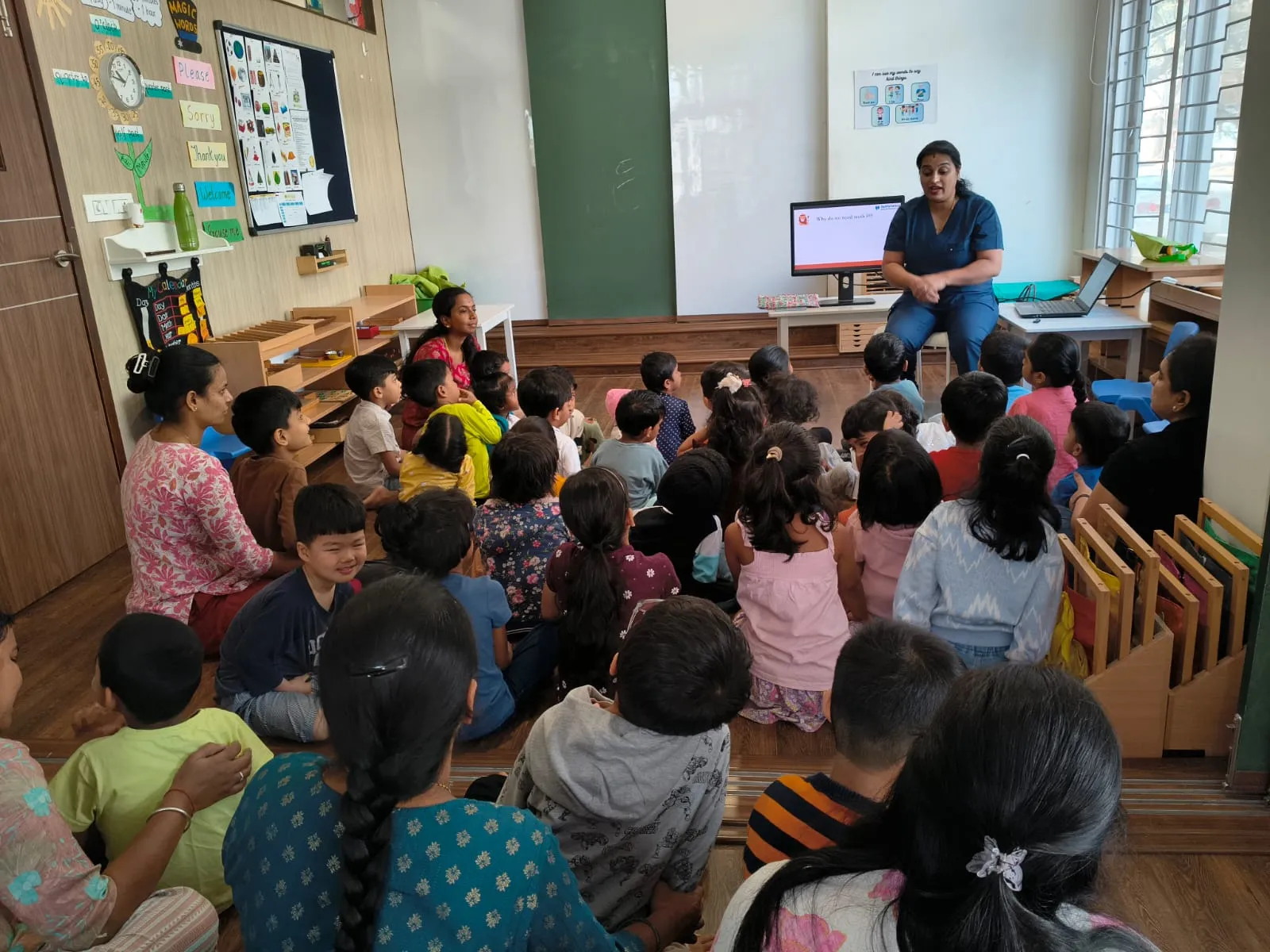 Community oral health talk by dentist in Sahakar Nagar, Bangalore